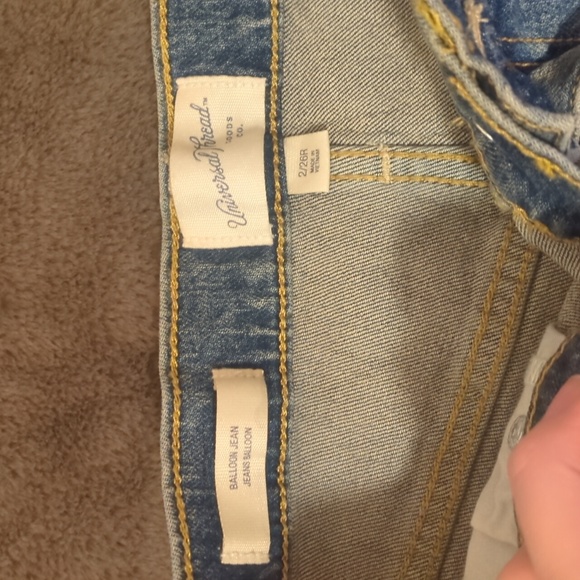 Universal Thread Balloon Jeans - Picture 3 of 5